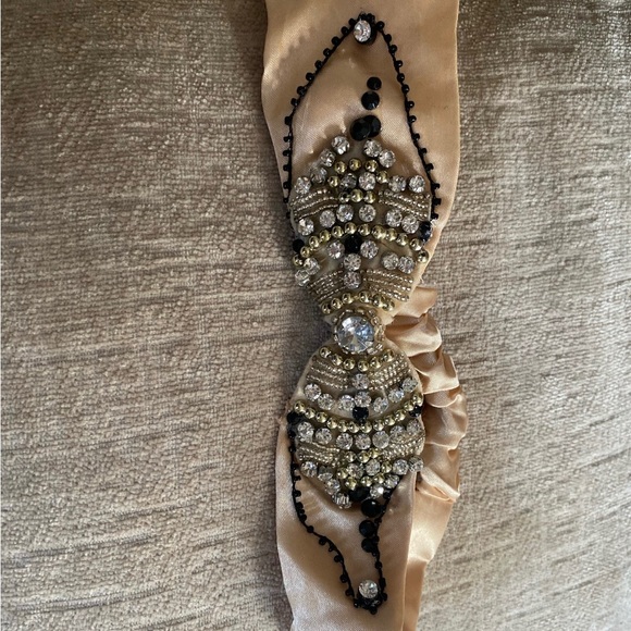 Gold & Black Women’s Flapper Dress - Picture 4 of 8